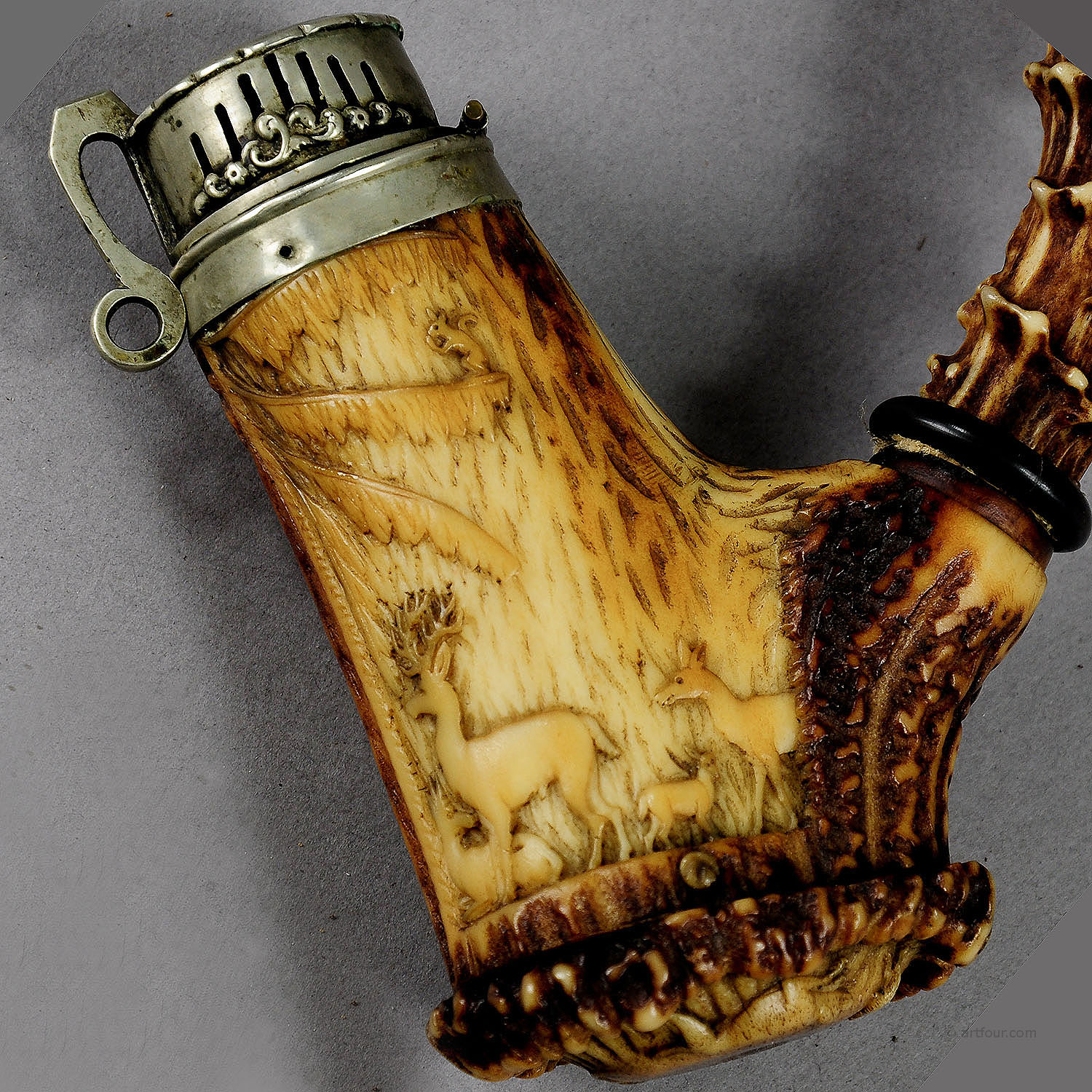 1860s Carved Horn Hunters Pipe in the Style of Lebrecht Wilhelm Schulz
