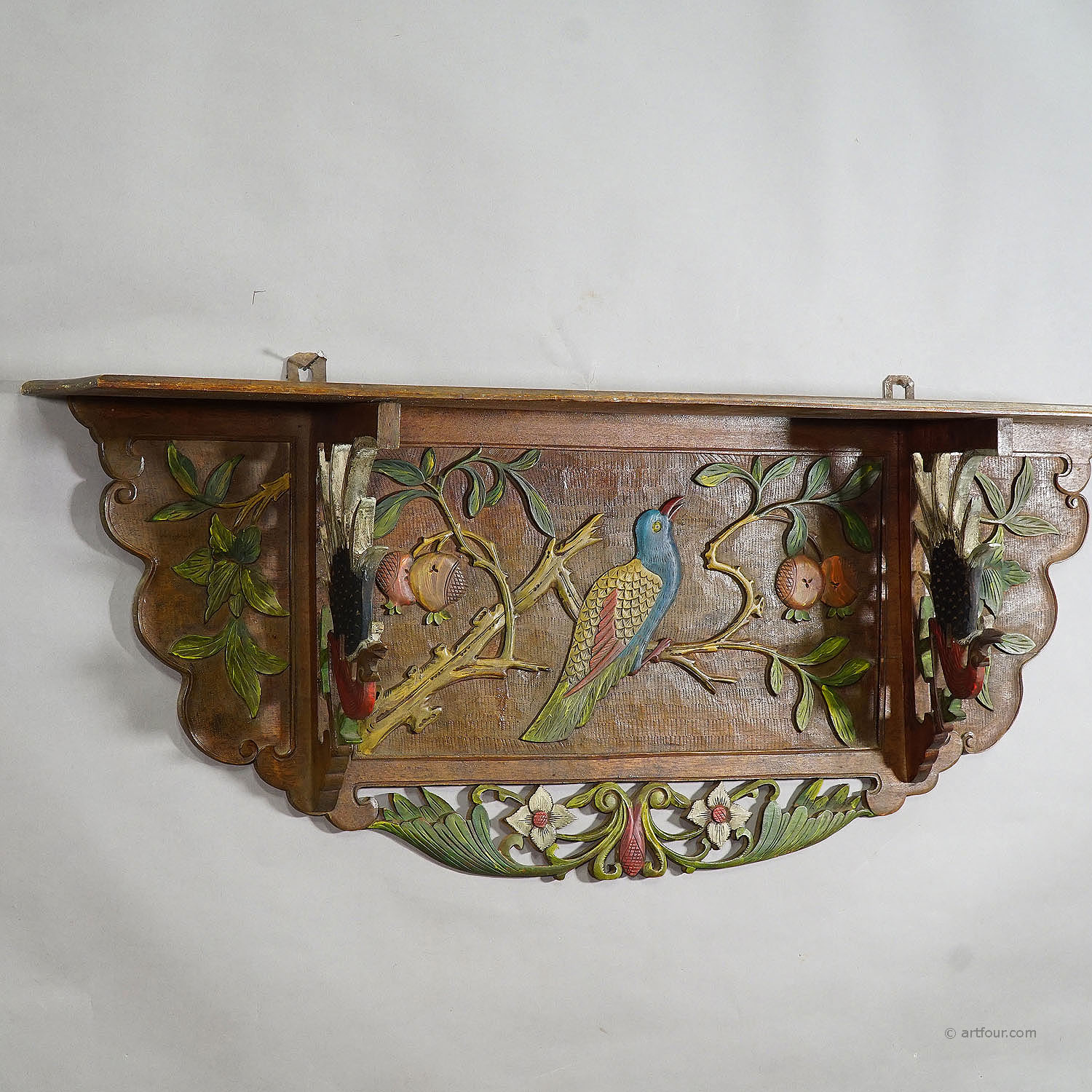 Victorian Wooden Shelve with Polycromic Painted Birds ca. 1920