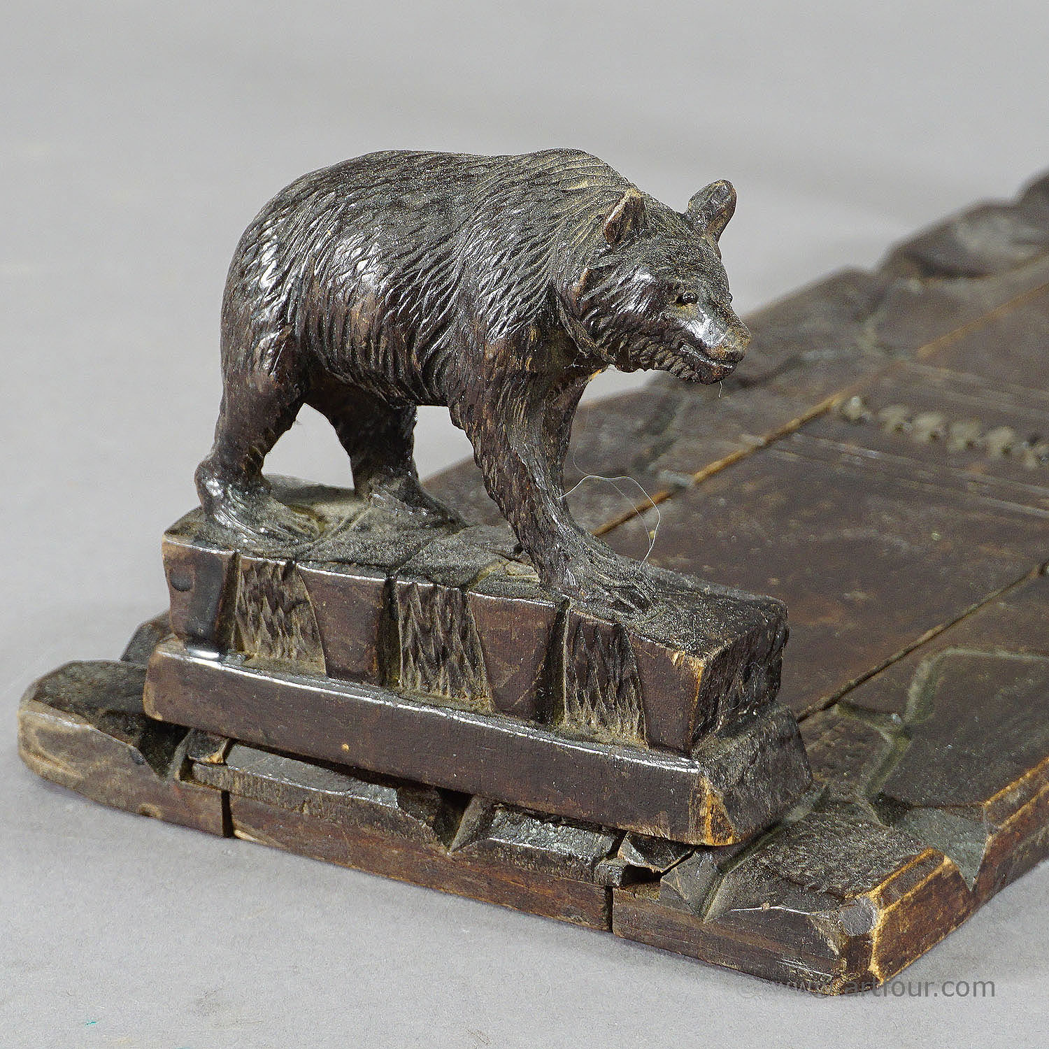 Wooden Carved Bookends with Bears Swiss ca. 1920s