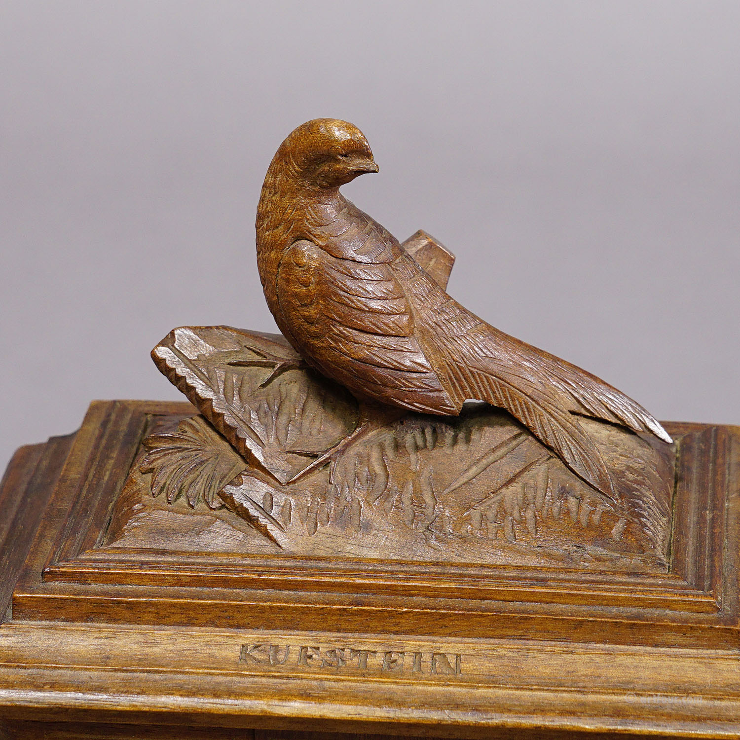 Antique Wooden Carved Edelweis Jewelry Box with Bird, Brienz ca 1900