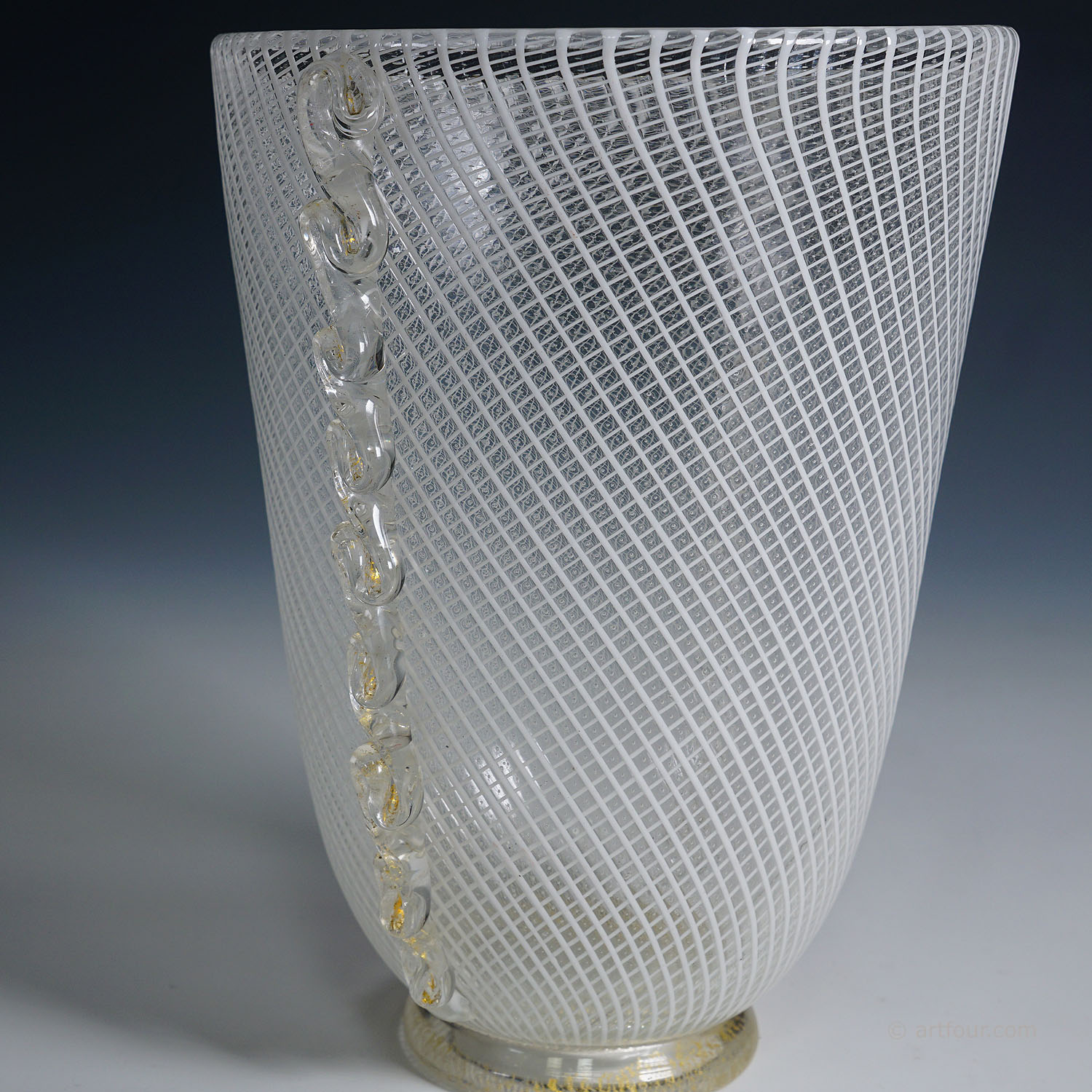 Reticello Art Glass Vase by Dino Martens for Aureliano Toso (attr.) Murano ca. 1950s