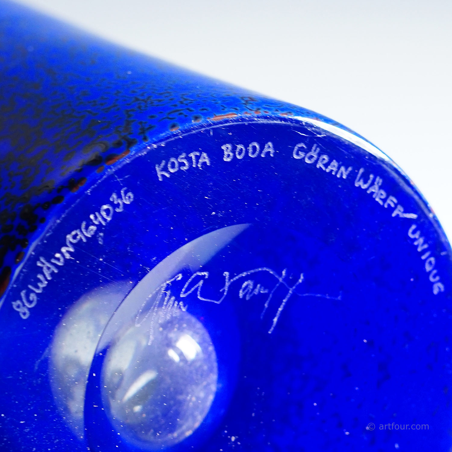 Vintage Unique Art Glass Vase by Goeran Waerff for Kosta