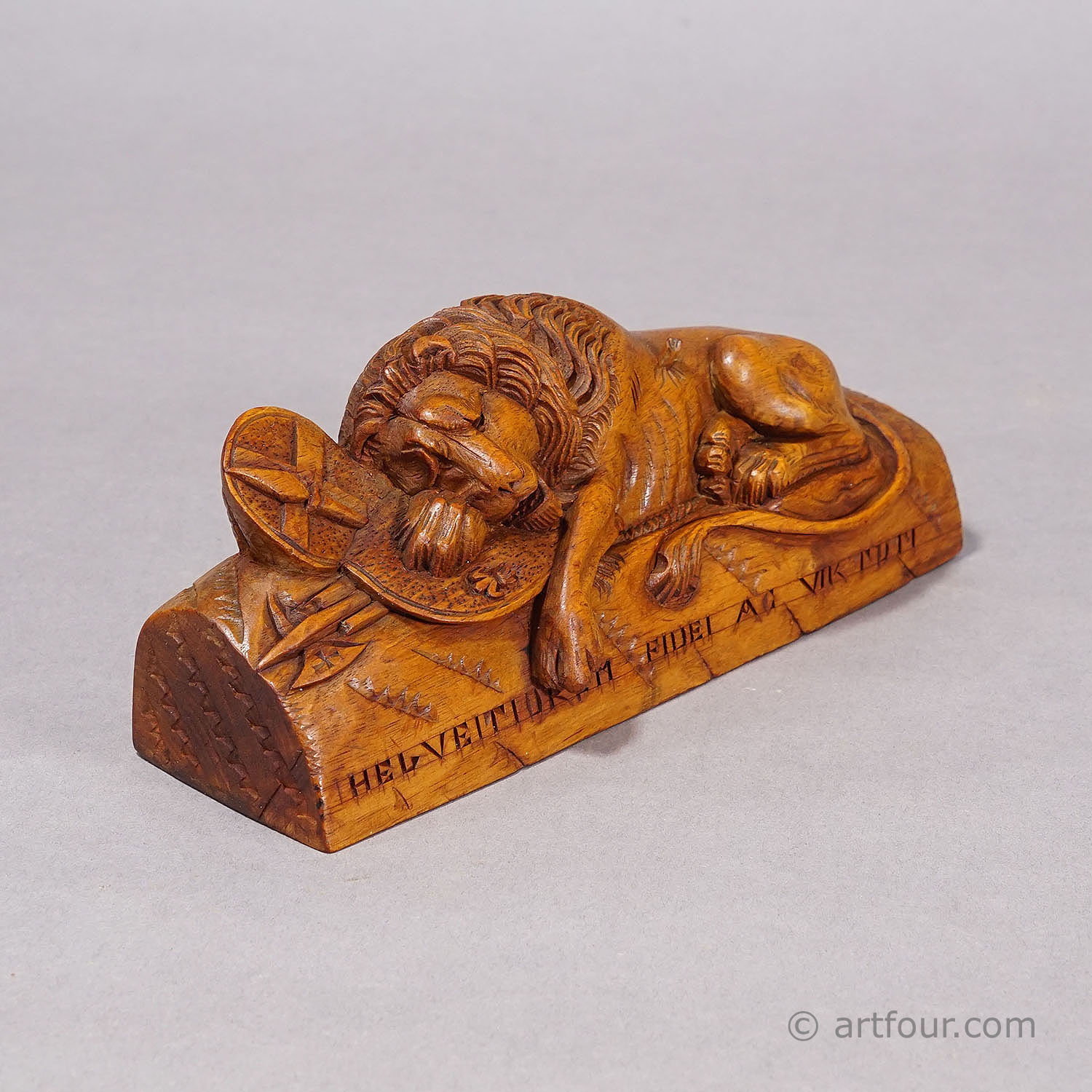 Antique Swiss Carved Lion with Heraldic Shield, Luzern circa 1900