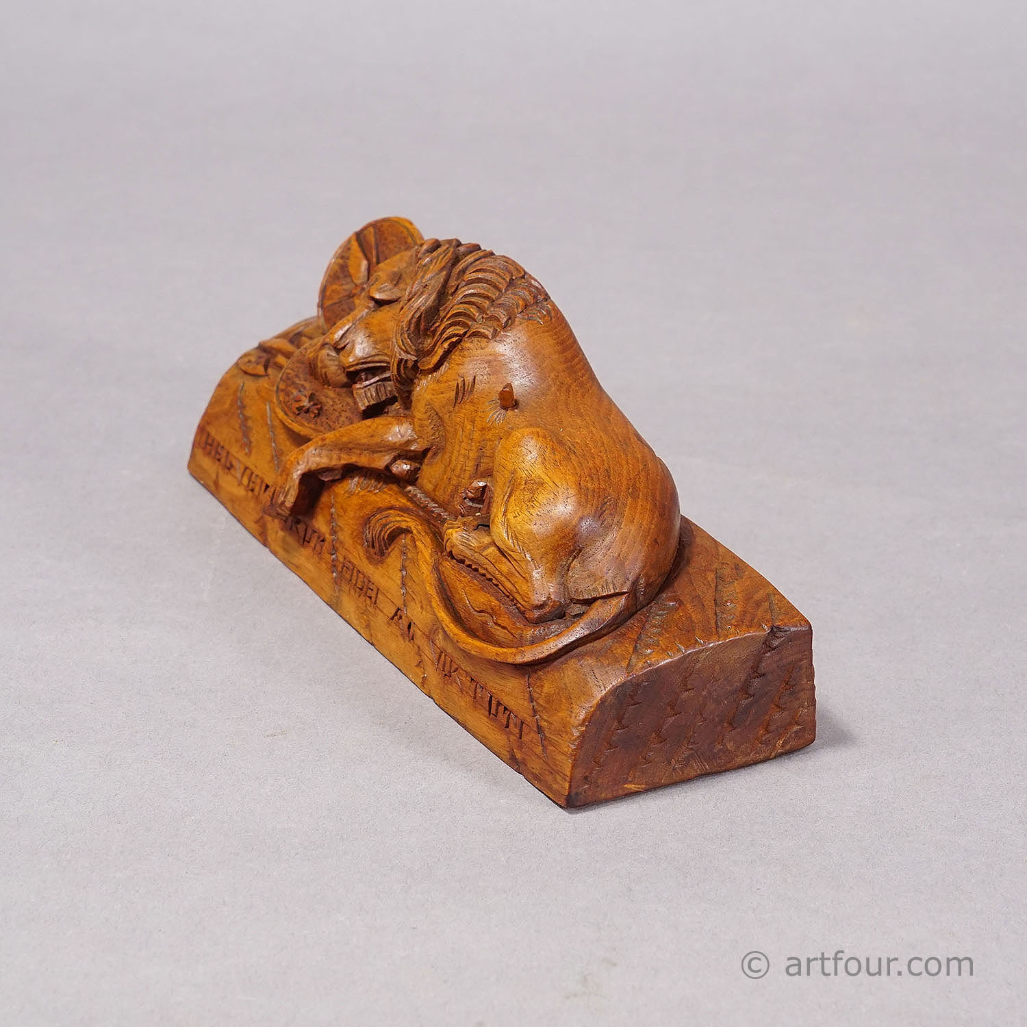 Antique Swiss Carved Lion with Heraldic Shield, Luzern circa 1900