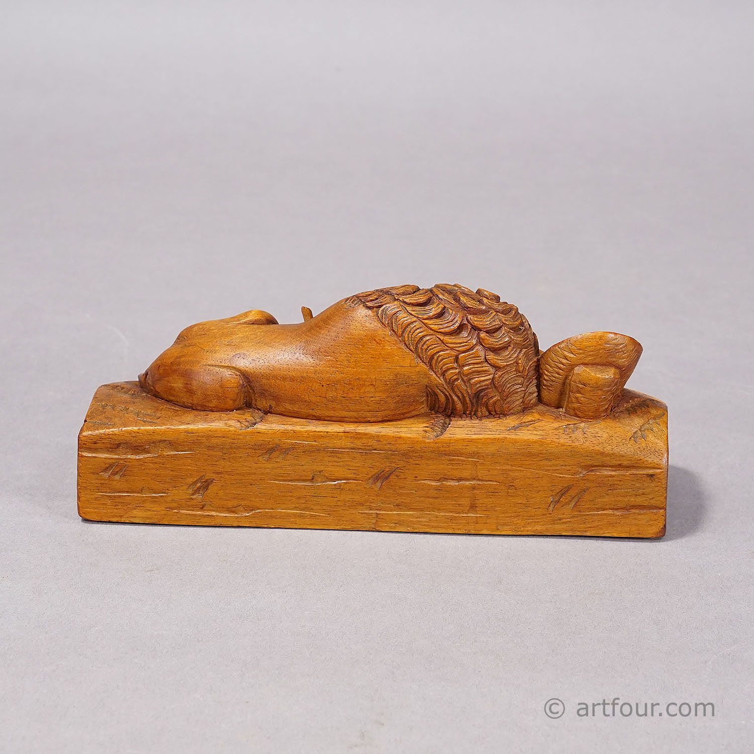 Antique Swiss Carved Lion with Heraldic Shield, Luzern circa 1900