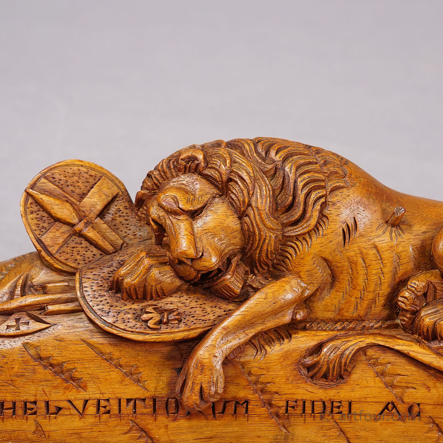 Antique Swiss Carved Lion with Heraldic Shield, Luzern circa 1900