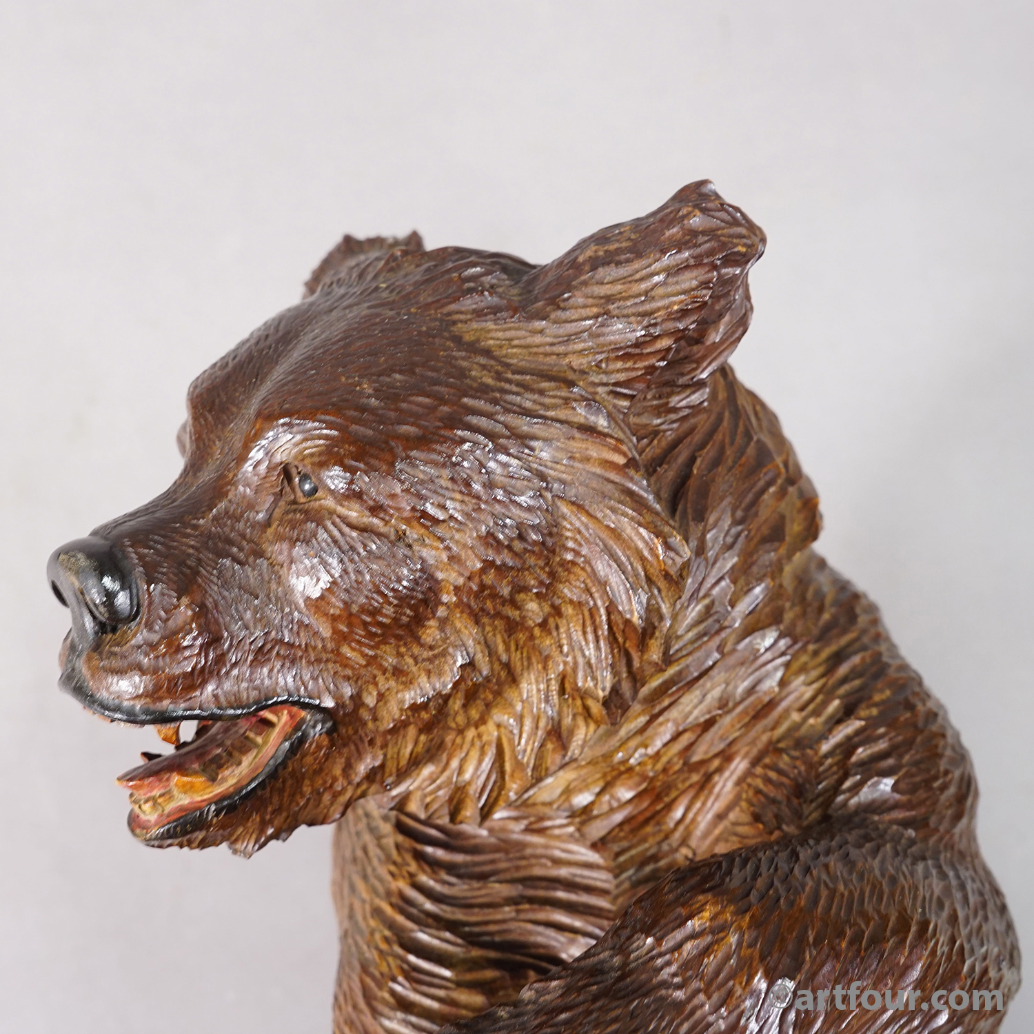 Antique Carved Black Forest Sitting Bear, Brienz Switzerland ca. 1900