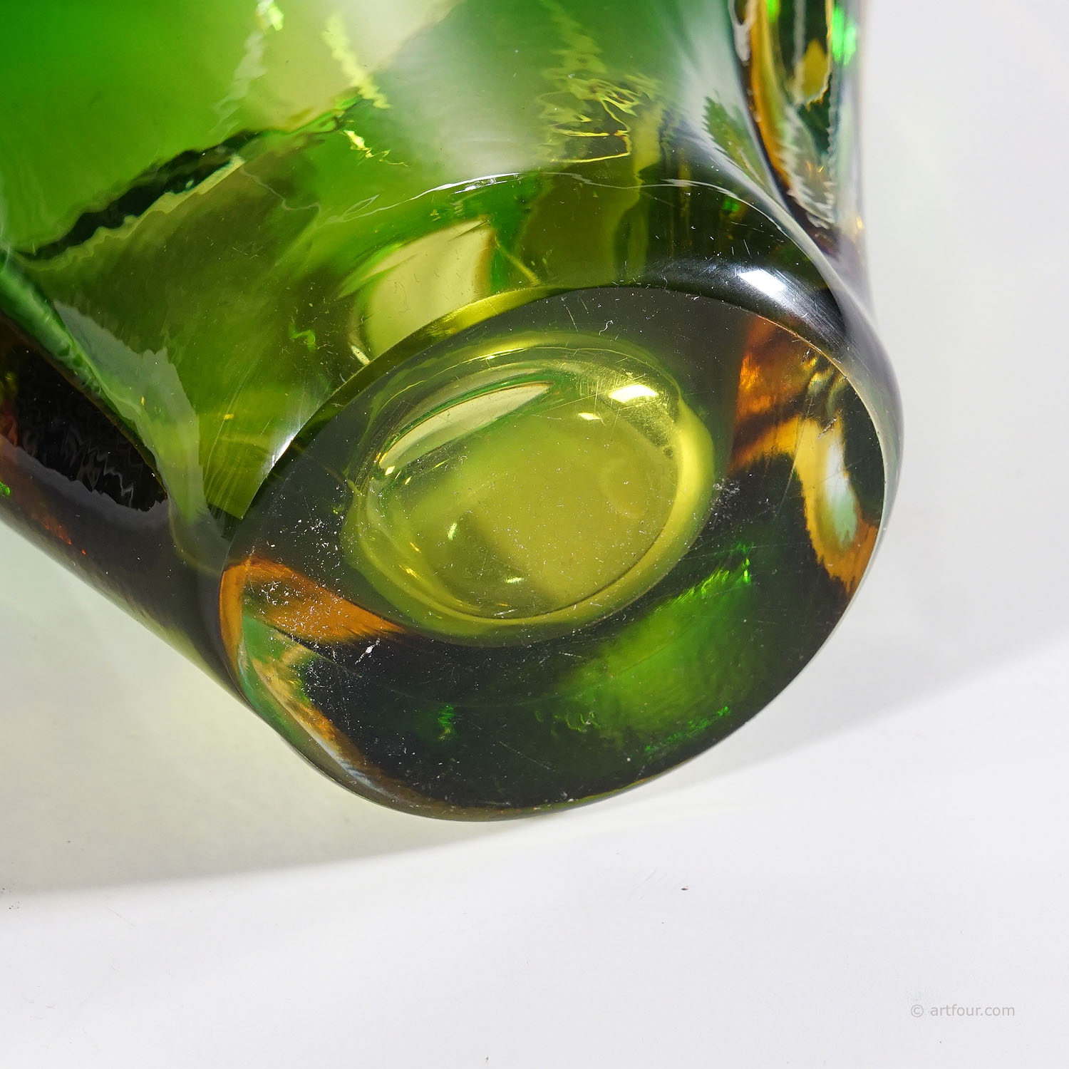Archimede Seguso Sommerso Basket in Green and Amber, Murano Italy ca. 1950s