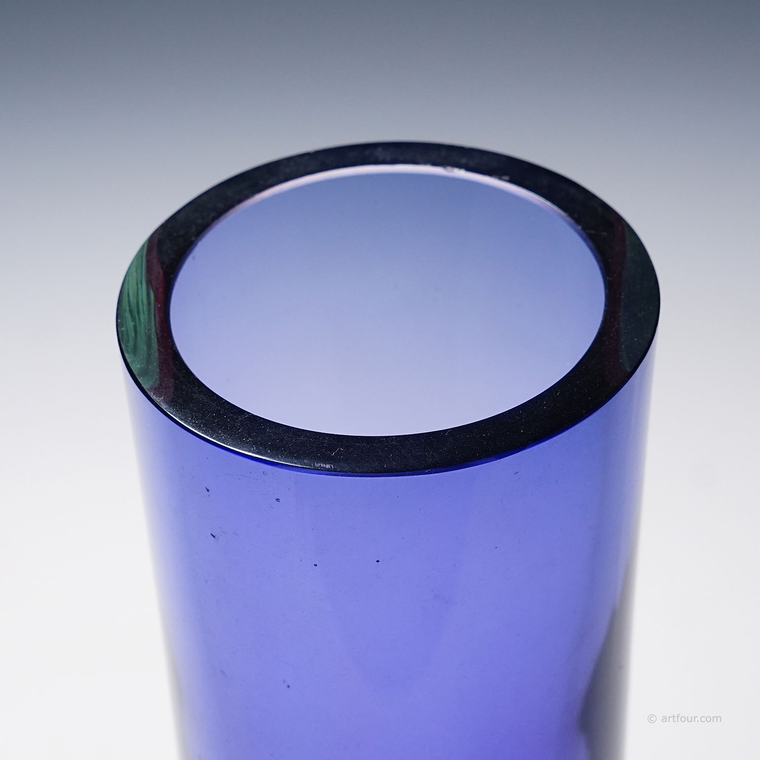 Archimede Seguso Sommerso Vase in Blue and Violet, Murano Italy ca. 1960s