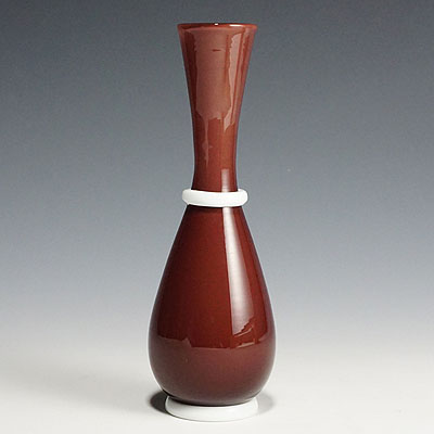 image of Tomaso Buzzi for Venini Vase in Purple and Lattimo Glass ca. 1932