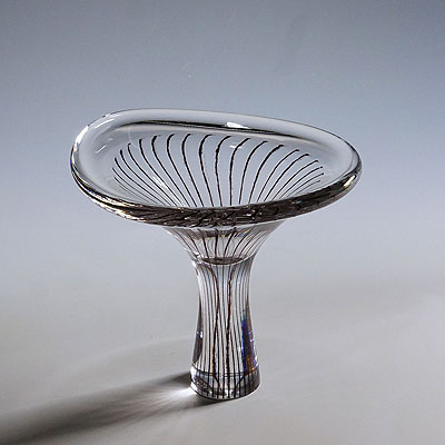 Vintage Chantarelle Vase by Vicke Lindstrand for Kosta 1950s.