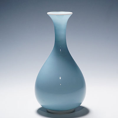 Tomaso Buzzi for Venini Vase in Light Blue and Lattimo Glass ca. 1933.