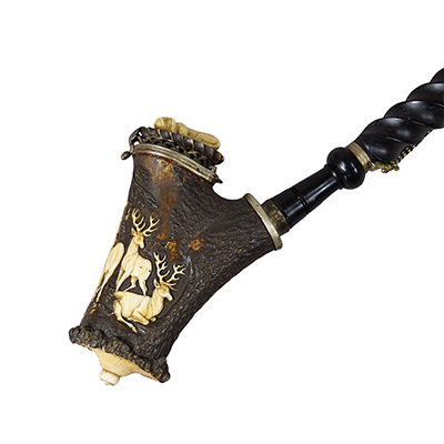Antique Carved Hunting Pipe by Lebrecht Wilhelm Schulz, Meiningen ca.1860.