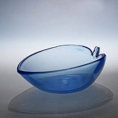 Rare Art Glass Bowl by Tyra Lundgren for Venini, Murano 1937.